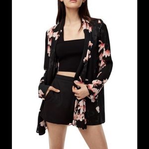 Aritzia Babaton Lian Peony Print Robe